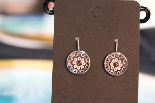 Dangling fashion earing